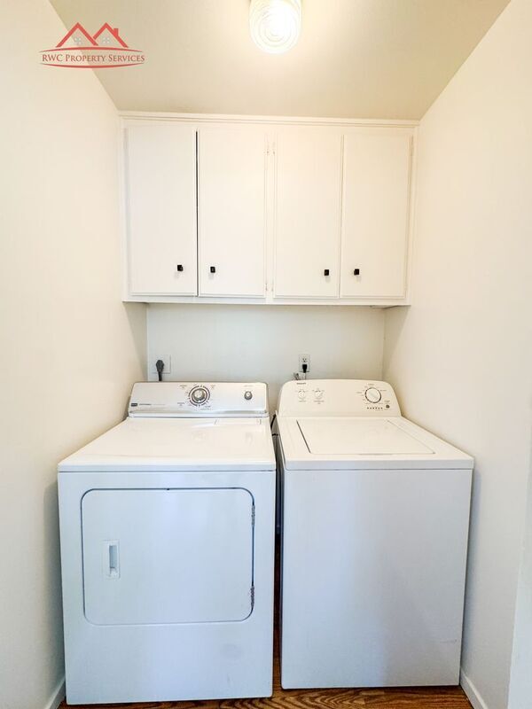 Building Photo - 1535 Albatross Dr