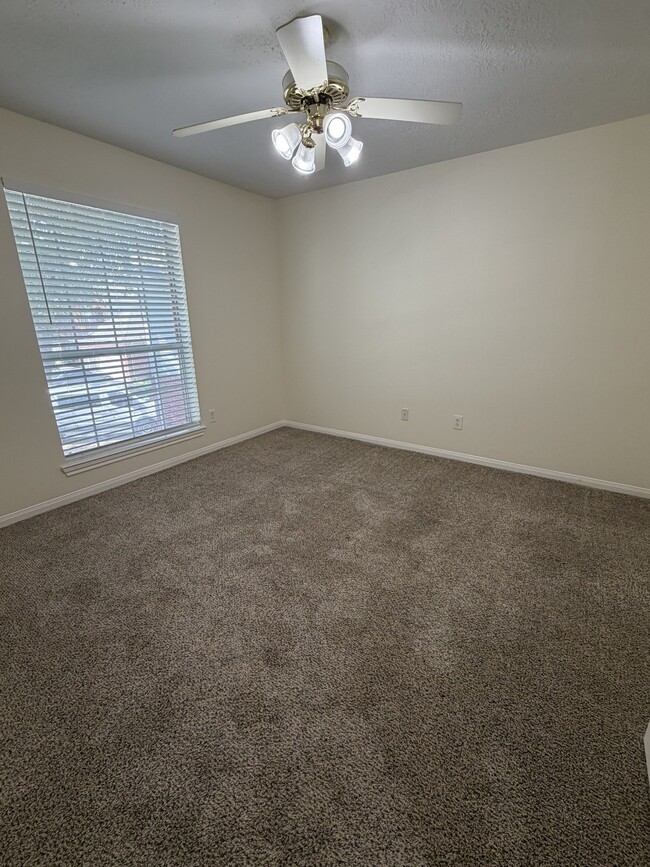 Building Photo - 15107 Palton Springs Dr