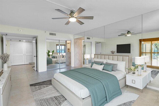 Building Photo - 374 Golfview Rd