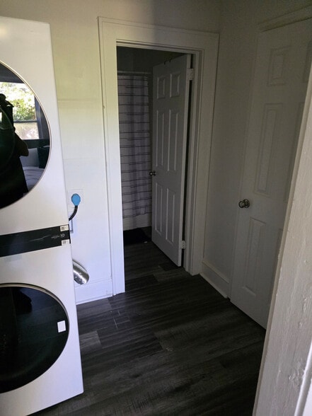 Building Photo - 83 Rocky Slope Rd