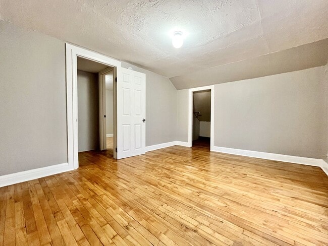 Building Photo - Three Bedroom Home in Muskegon