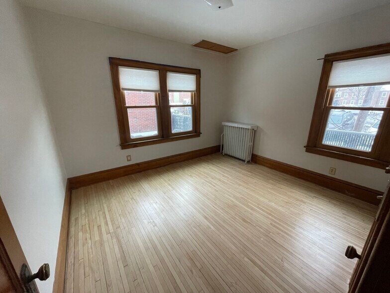 Primary Bedroom - 1560 Lincoln Ave