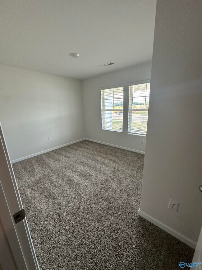 Building Photo - 130 Nettle Leaf Dr