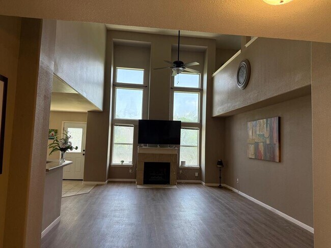 Building Photo - 206 Pheasant Ridge Dr