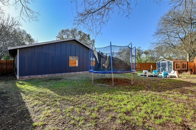 Building Photo - 11010 Prairie Dove Cir