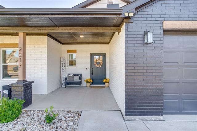 Building Photo - 2217 Forest Hill Ln