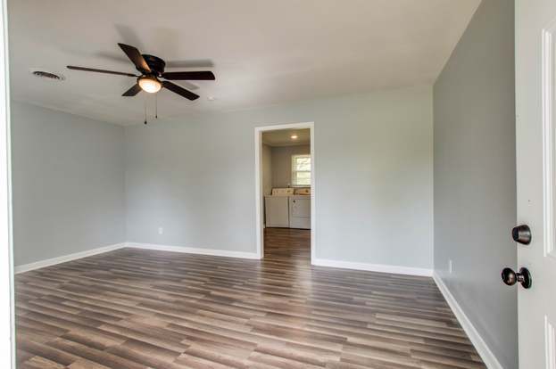 Building Photo - 2301 Reidhurst Dr