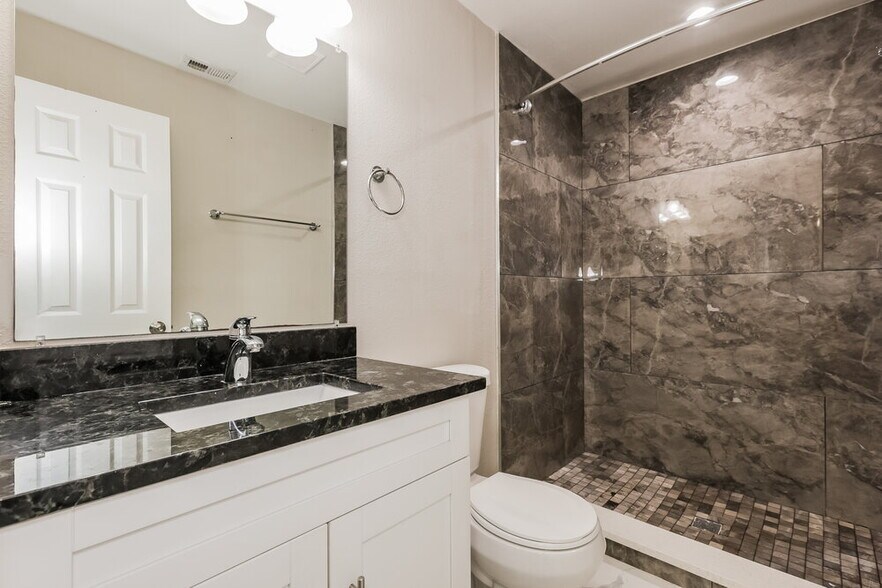 Building Photo - 1735 Tarah Trace Dr