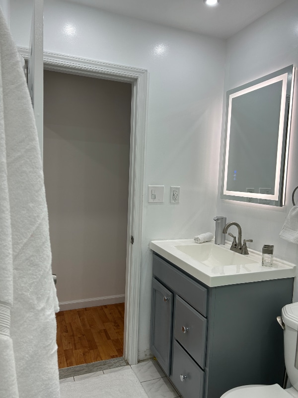 Building Photo - 68-43 Jay Ave