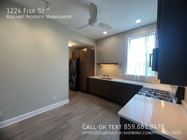 Building Photo - 1224 Fisk St