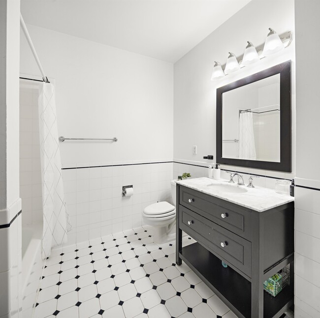 Building Photo - 1500 Washington St