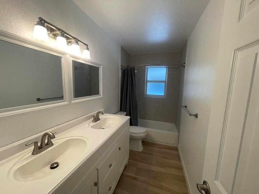 Building Photo - 11737 Inverness Cir