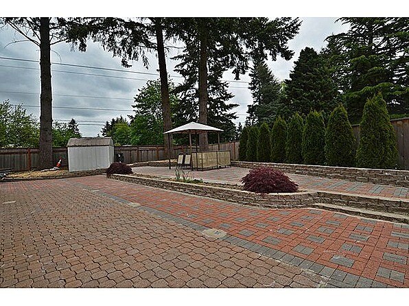 Building Photo - 1406 168th Ave NE