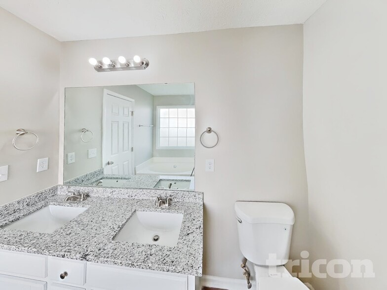 Building Photo - 129 Mary Joe Martin Dr