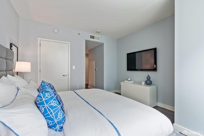 Building Photo - 338 Spear St