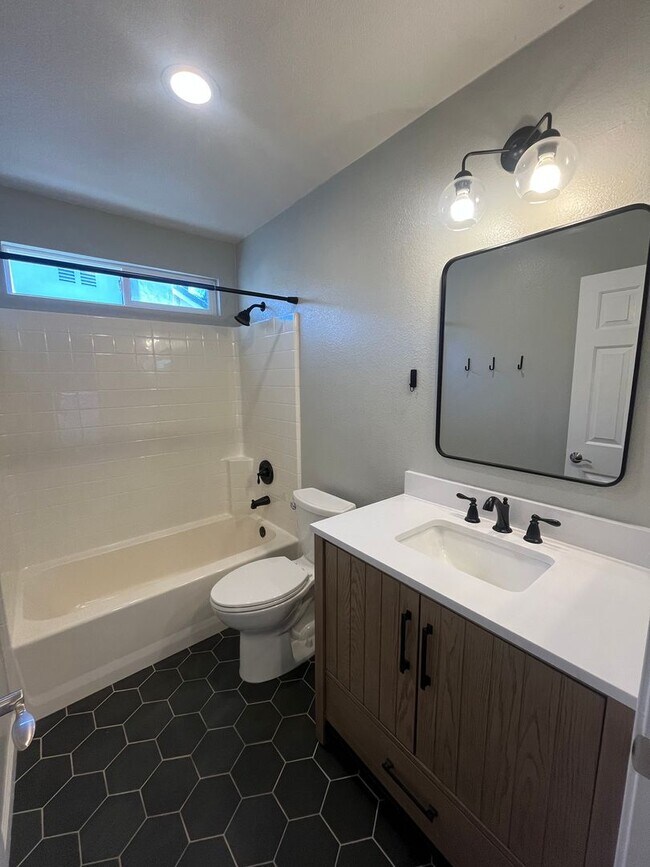 Building Photo - 30133 Destiny Dr