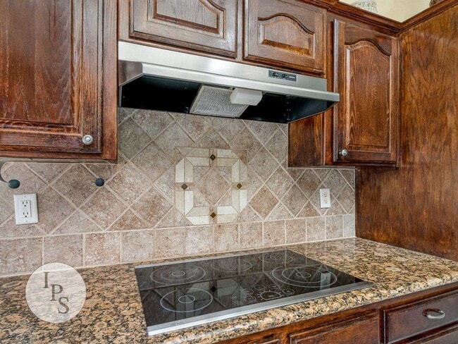 Building Photo - SOLAR!!!!  Fresno NorthEast Home, 4BR/2.75...