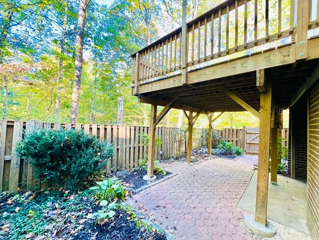 Building Photo - 11083 Saffold Way