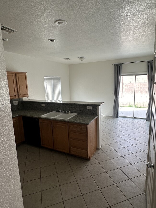 Building Photo - 6529 Adonis Heights St