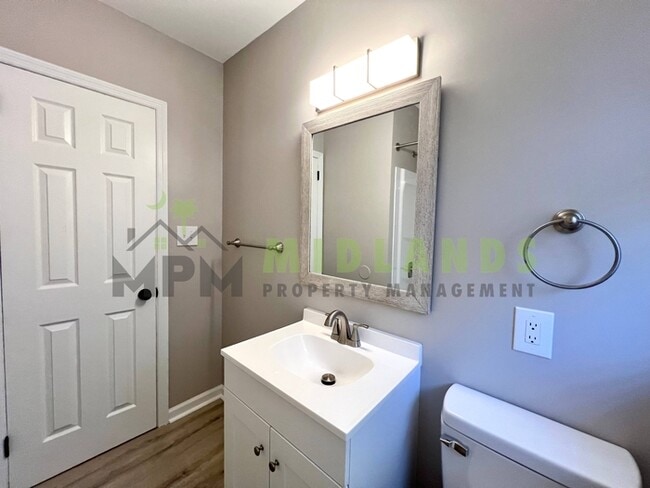 Building Photo - 7116 Patterson Rd