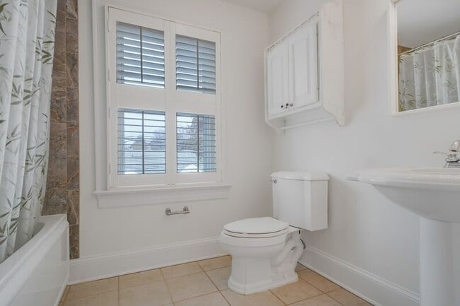 Building Photo - 204 Fauquier St