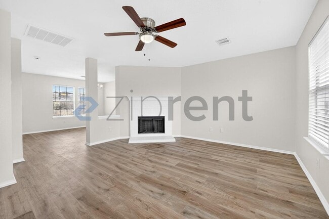 Building Photo - 1626 White Oak Rd