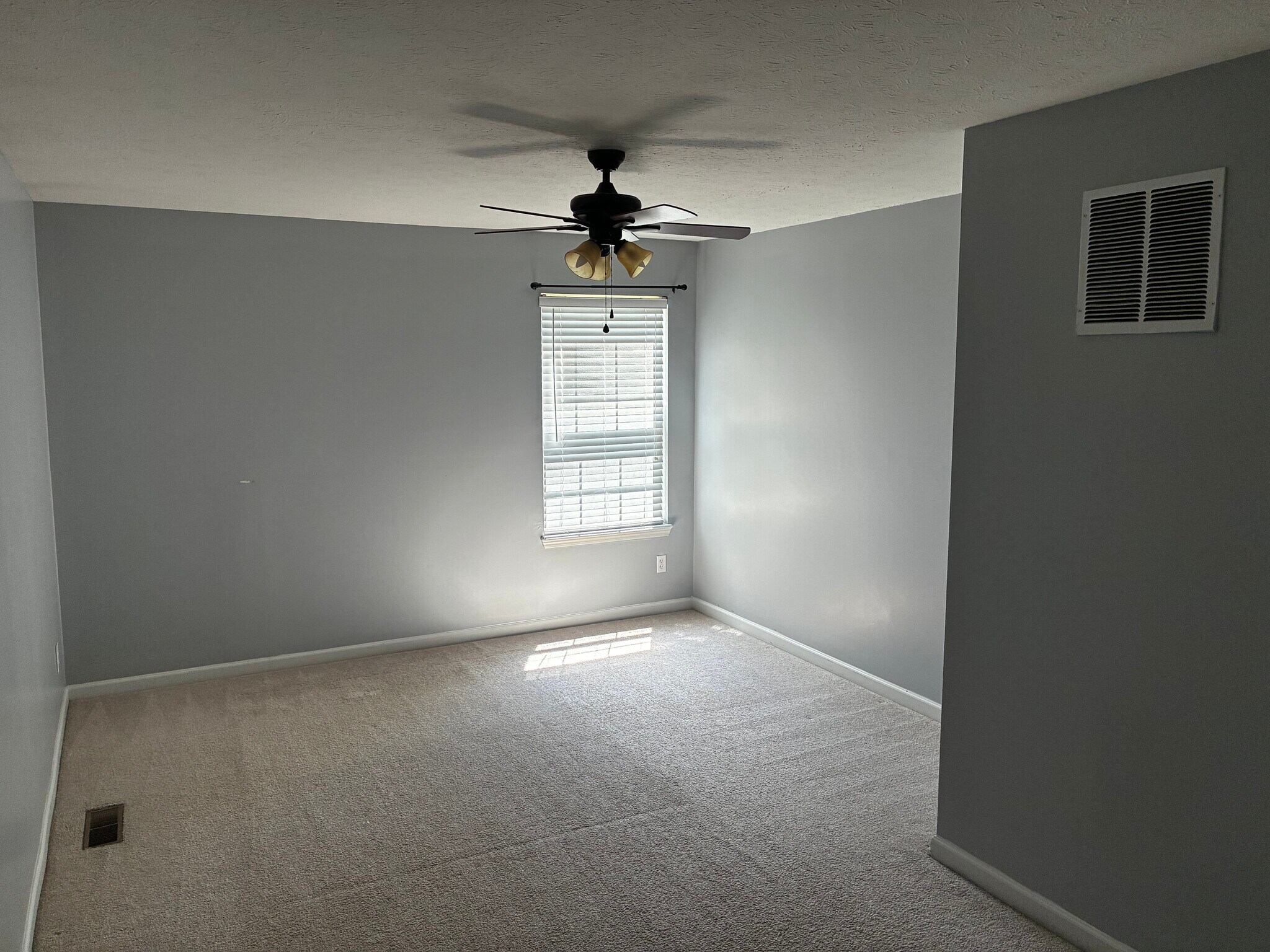 Building Photo - 12647 Gunnison Dr
