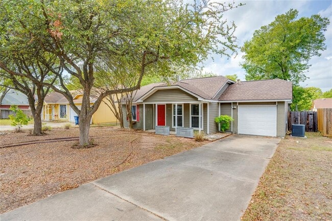 Building Photo - 8700 Soho Dr