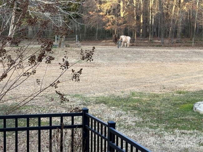 Building Photo - 5919 Newell Dr