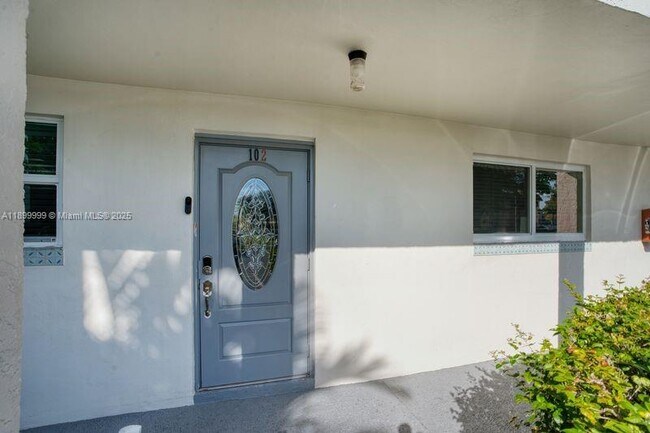 Building Photo - 8300 Sunrise Lakes Blvd
