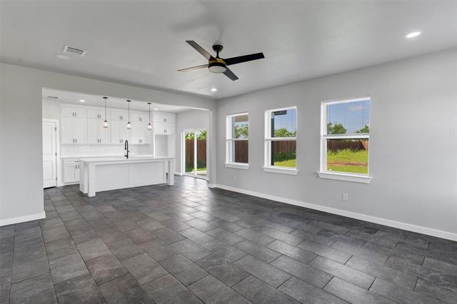 Building Photo - 576 Highview Ct
