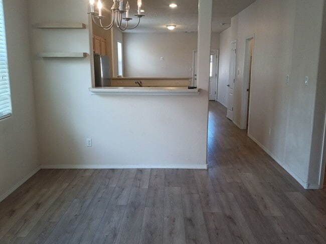 Building Photo - 3 Bedroom, 2 Bathroom Home! Schedule a Showing today!