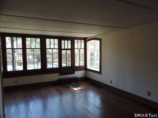 Building Photo - 13 Reynolds Rd