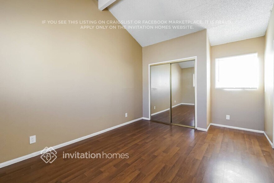 Building Photo - 1530 W 154th Pl