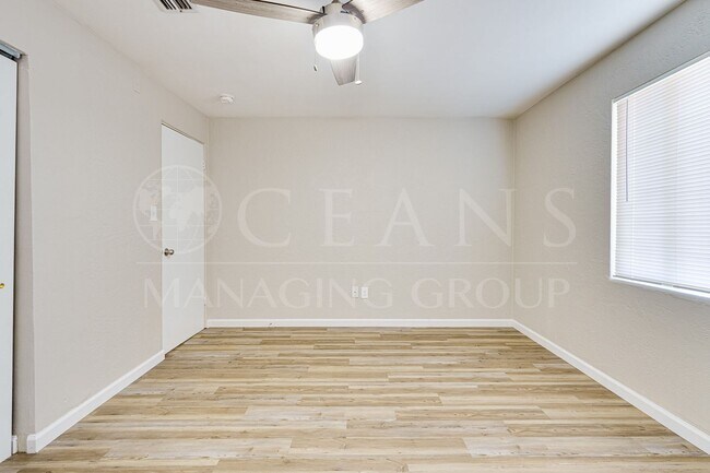 Building Photo - Beautifully Remodeled 3 Bedroom Home in th...