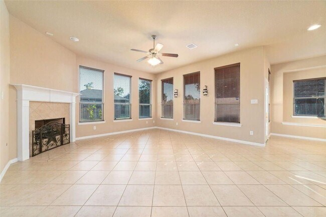 Building Photo - 2051 Brodie Ln