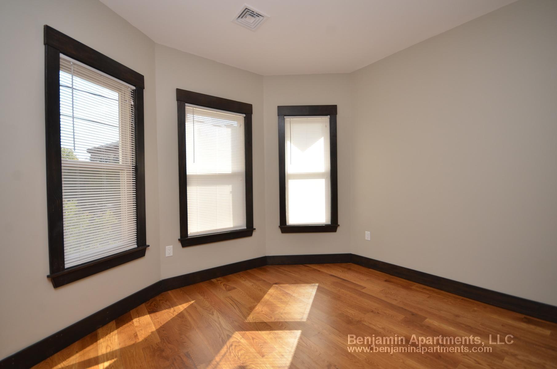 Building Photo - 46 Creighton St