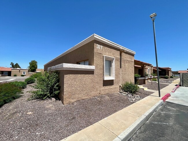 Building Photo - 501 W Tonopah Dr