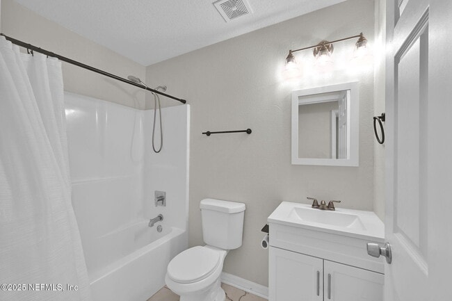 Building Photo - 3702 Wood Creek Ln