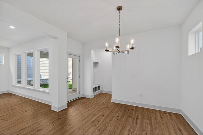 Building Photo - Brand-New Westfield Home Near Grand Park