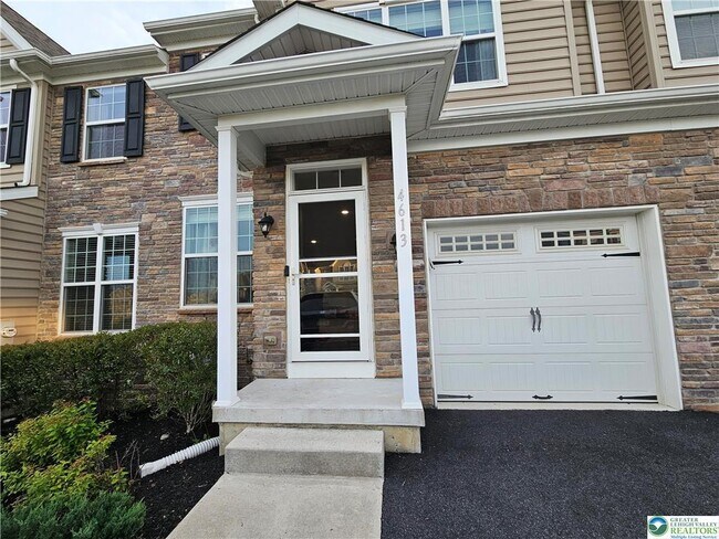 Building Photo - 4613 Woodbrush Way