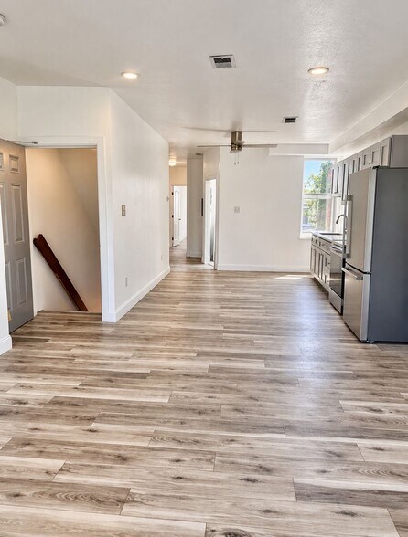Building Photo - 2213 N 33rd St