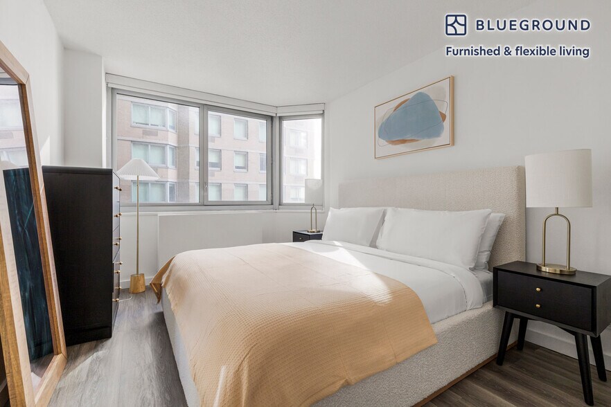 Building Photo - 401 E 34th St