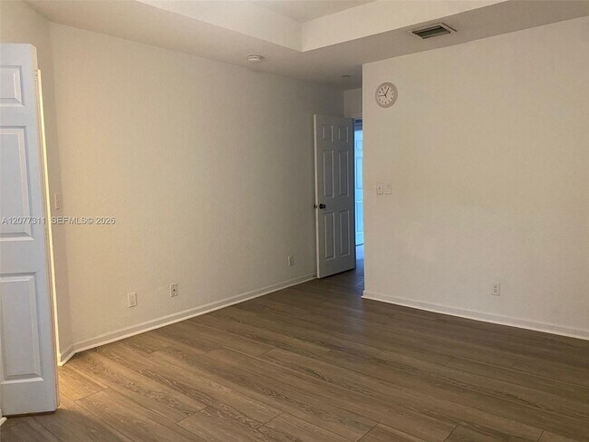Building Photo - 4218 Vineyard Cir