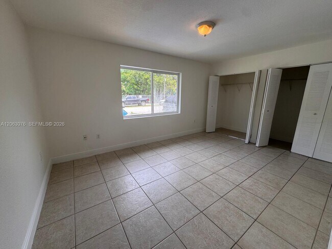 Building Photo - 3342 NW 9th Ave