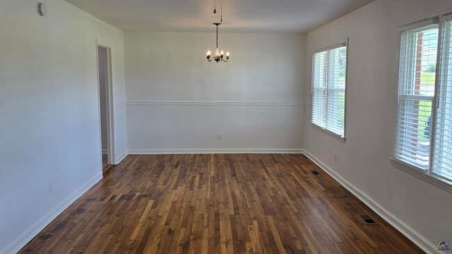 Building Photo - 412 N Houston Lake Blvd