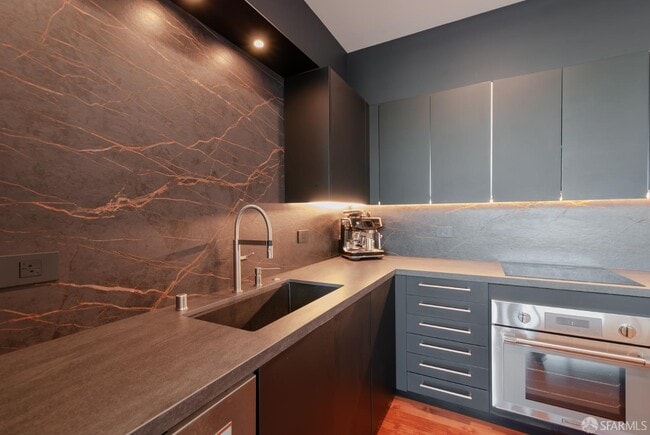 Building Photo - 1160 Mission St