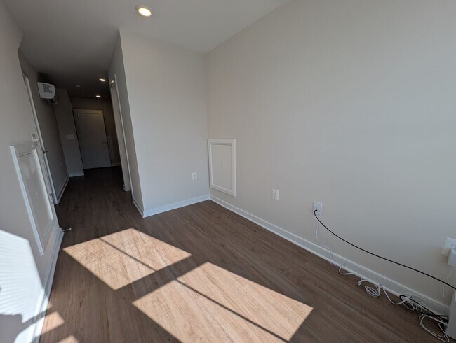 Building Photo - Brand New, Never Lived in!