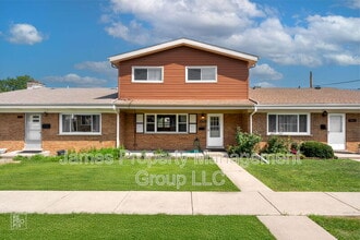Building Photo - 9063 N Clifton Ave