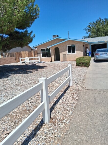 Garage and additional off street parking - 21390 Laguna Rd